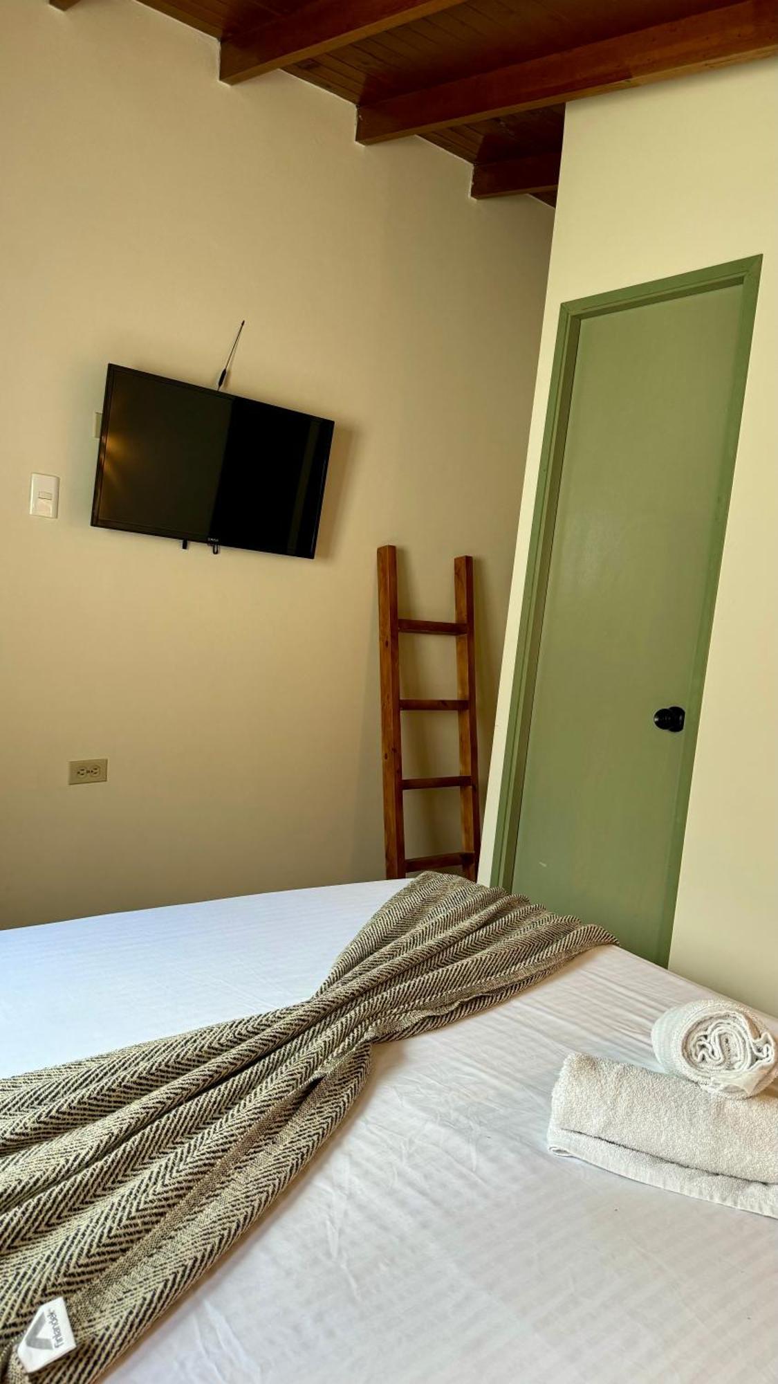 Luum Casa Hotel Manila Medellin Luaran gambar