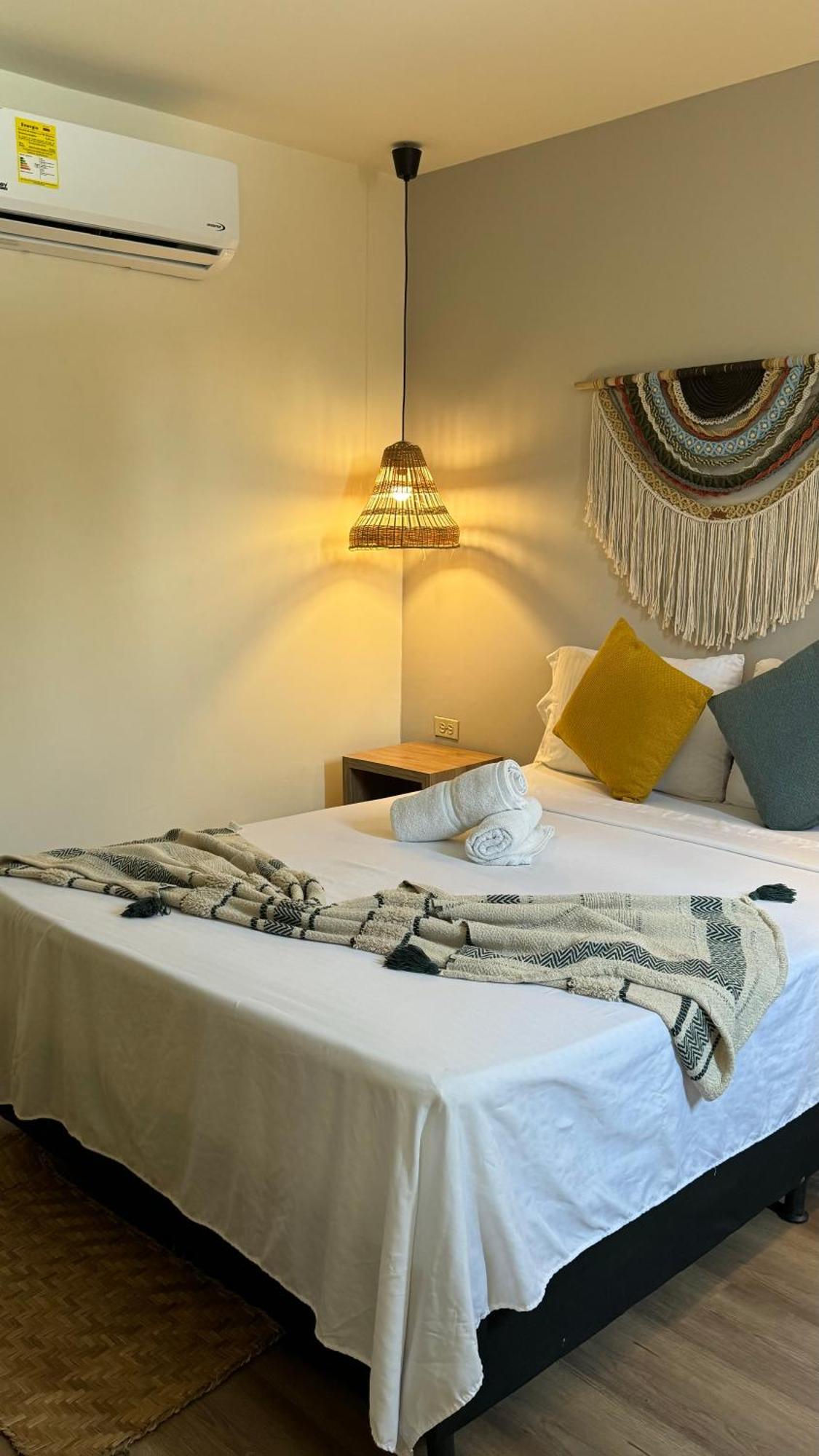 Luum Casa Hotel Manila Medellin Luaran gambar