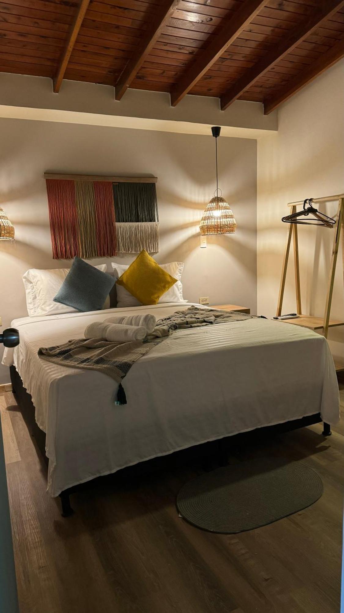 Luum Casa Hotel Manila Medellin Luaran gambar