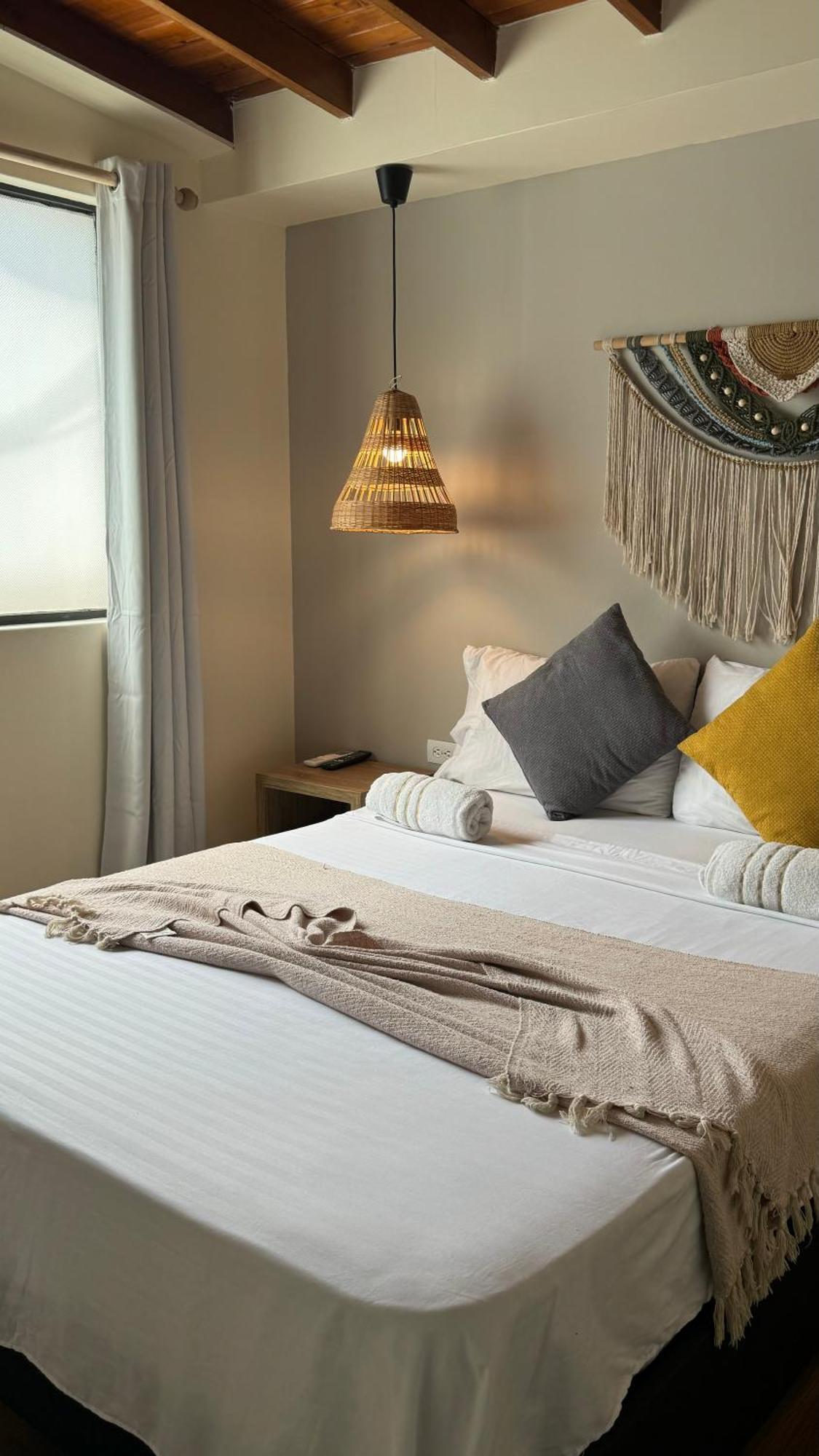 Luum Casa Hotel Manila Medellin Luaran gambar